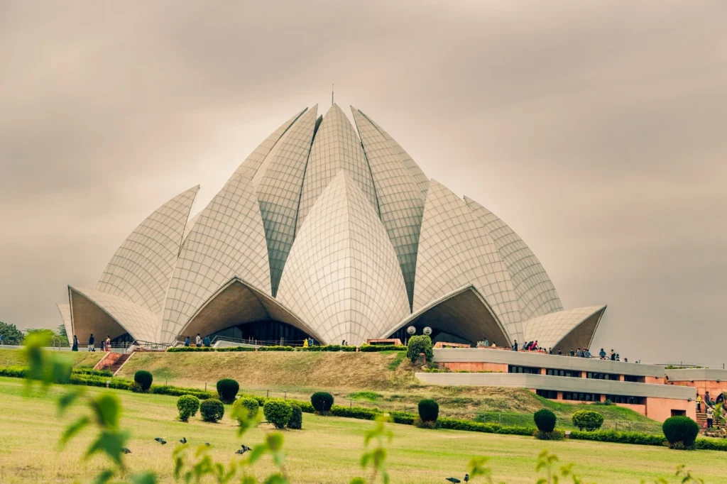 Top 10 beautiful buildings in the world