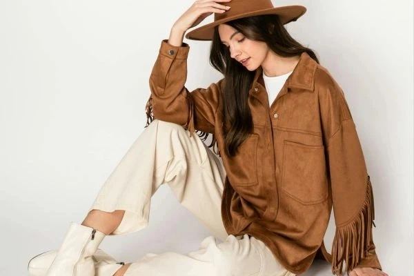 Puja Wear: Vibrant Fusion of Tradition and Modernity - Your Complete 2025 Guide 3 Modern Traditional Dress for Puja at Home